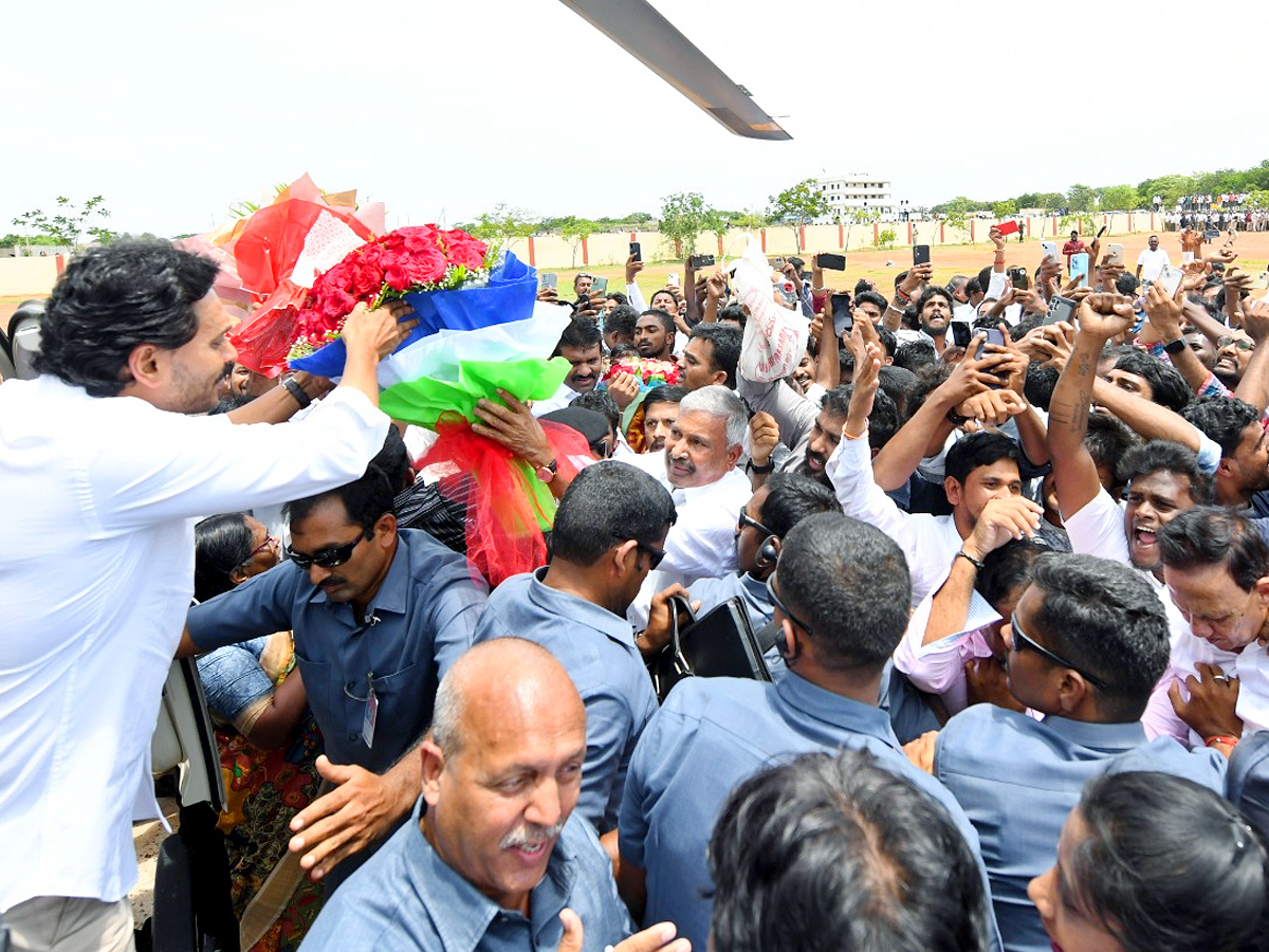 YSRCP President YS Jagan Mohan Reddy Nellore Tour Photos2