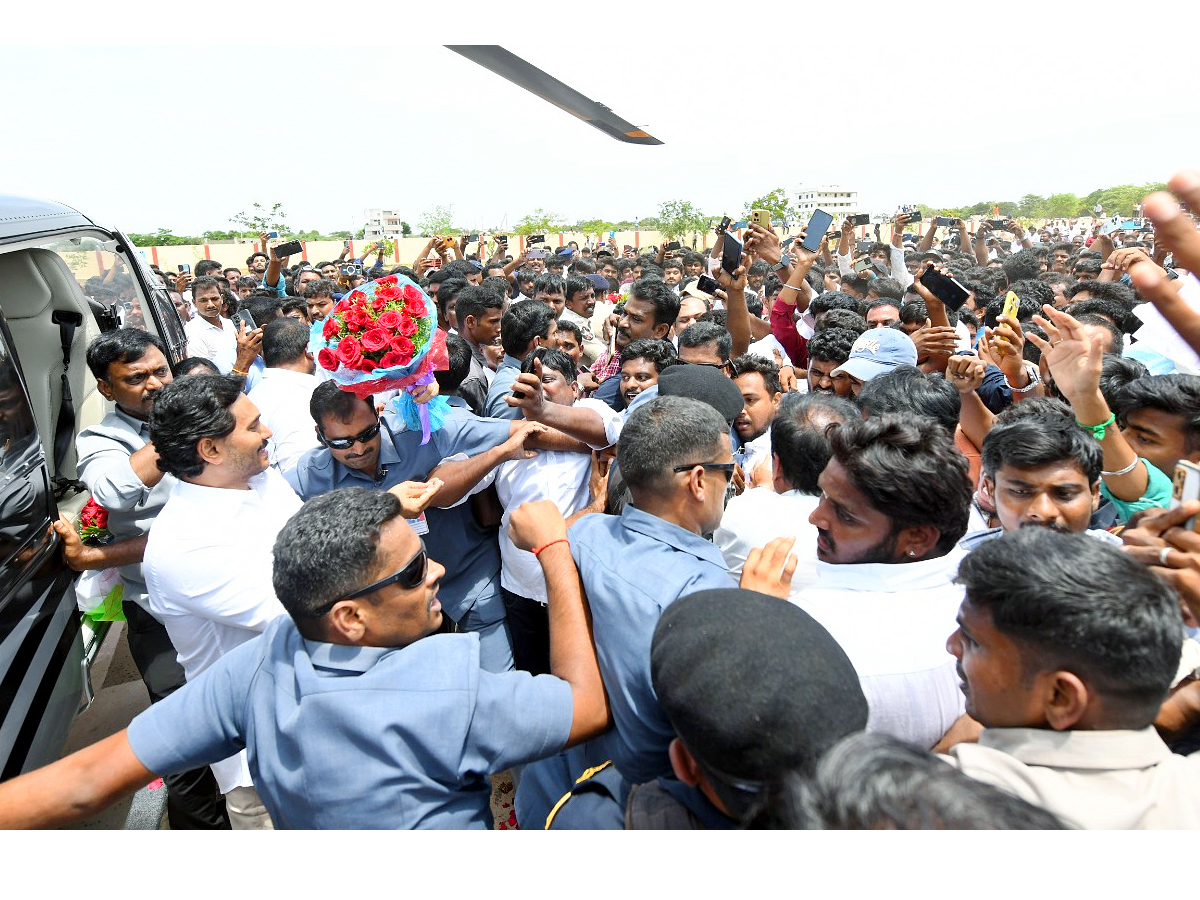 YSRCP President YS Jagan Mohan Reddy Nellore Tour Photos3