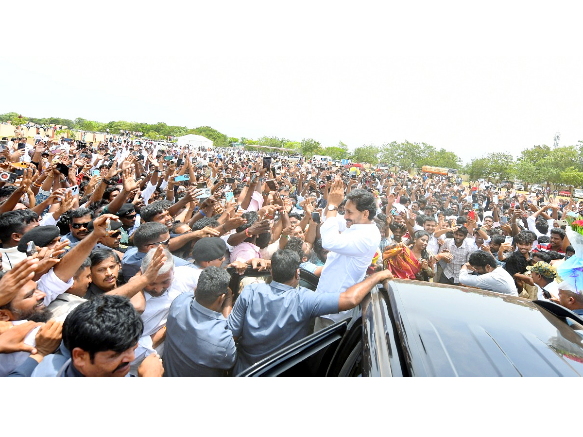 YSRCP President YS Jagan Mohan Reddy Nellore Tour Photos4