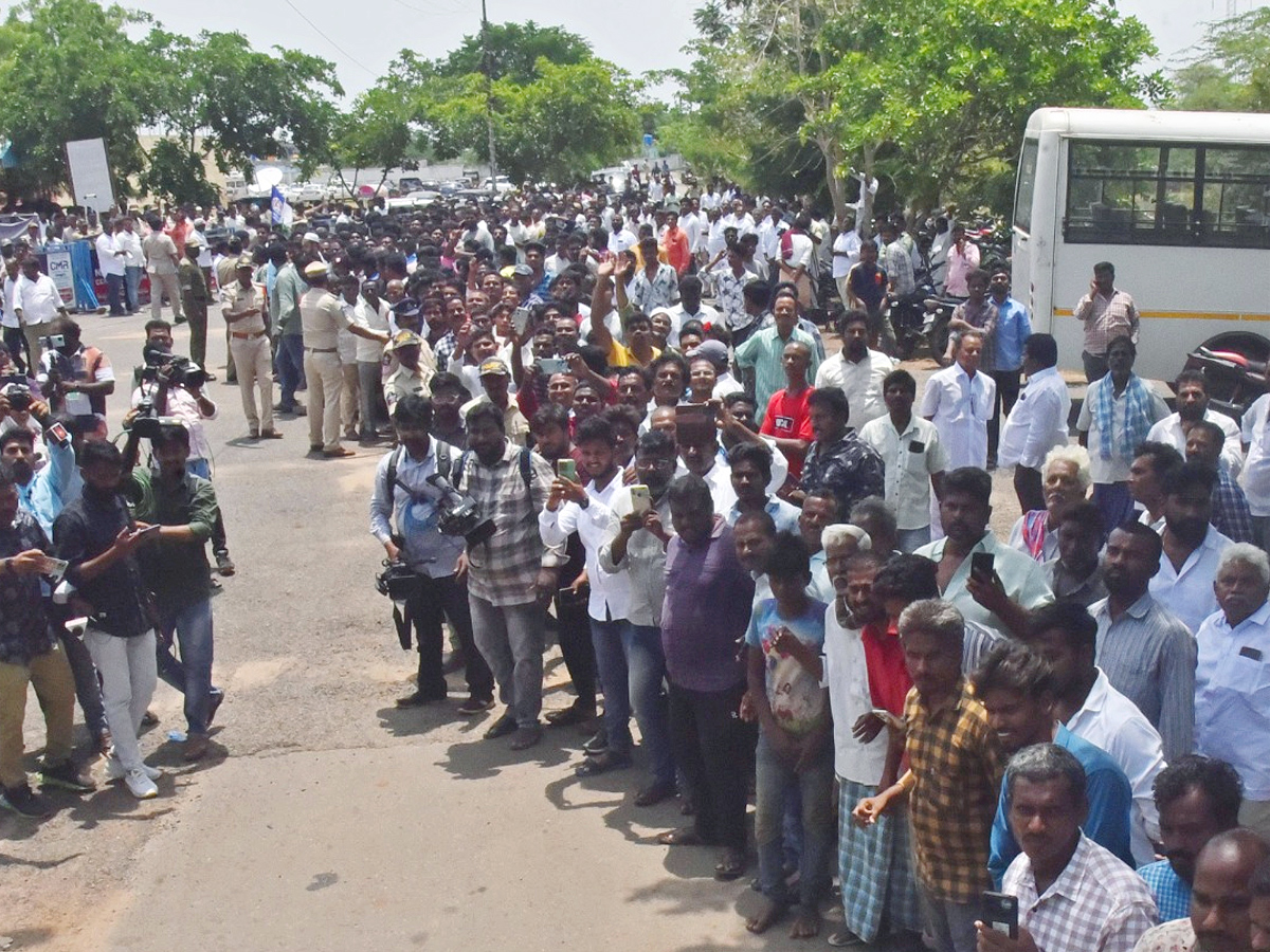 YSRCP President YS Jagan Mohan Reddy Nellore Tour Photos21