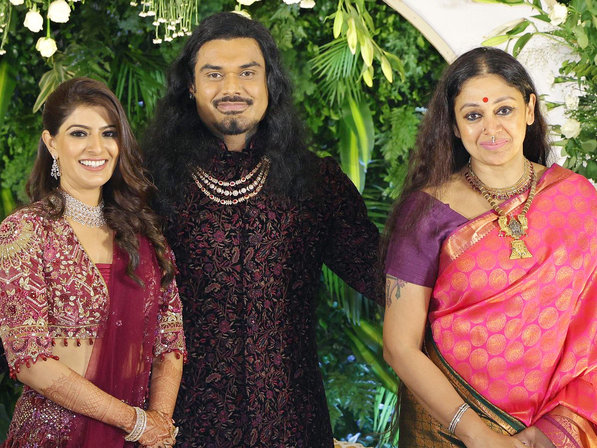 Varalaxmi Sarathkumar Grand Wedding Reception Photos24