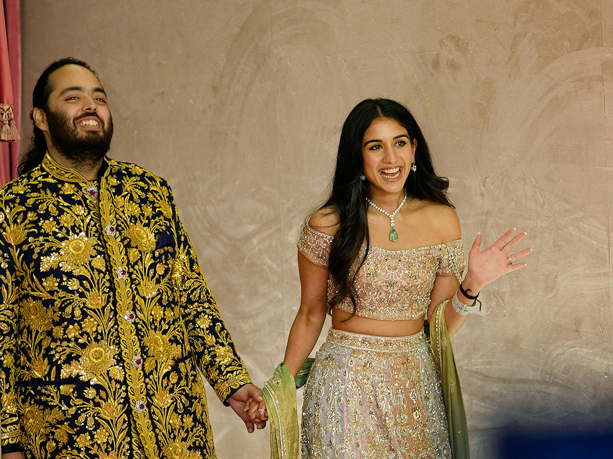 Indian Cricketers At Anant Ambani and Radhika Merchant Sangeet Ceremony in Mumbai4