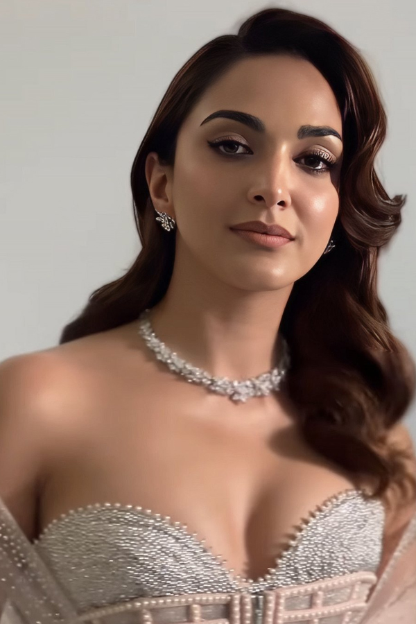 Actress Kiara Advani Fashion And Classy Look Photos Viral8