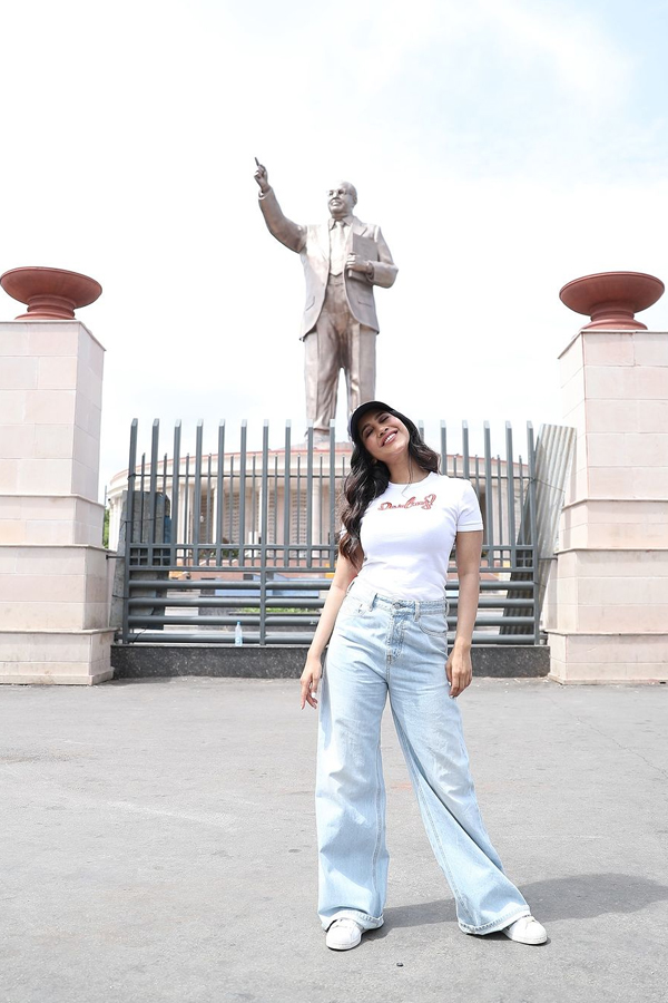 Nabha Natesh Raaahis Day Out In Hyderabad Photos3