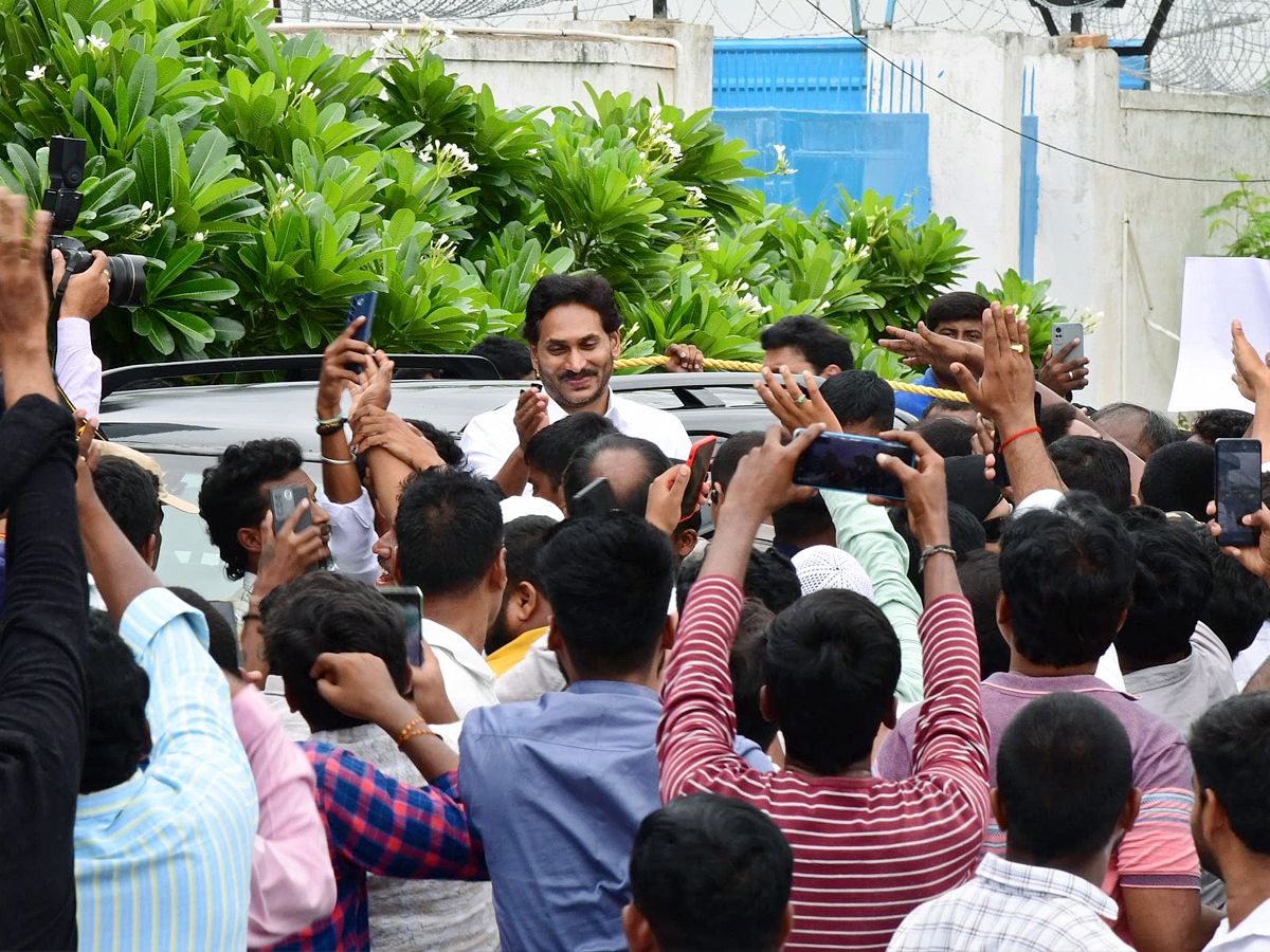 YS Jagan Mohan Reddy Pulivendula Tour Photos1