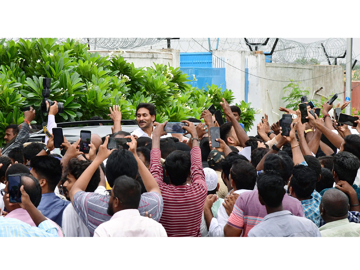 YS Jagan Mohan Reddy Pulivendula Tour Photos4