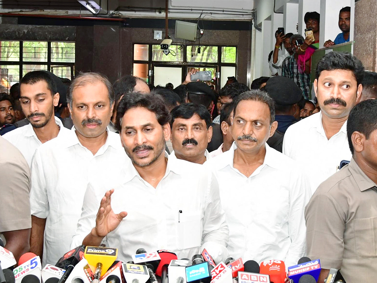 YS Jagan Mohan Reddy Pulivendula Tour Photos6