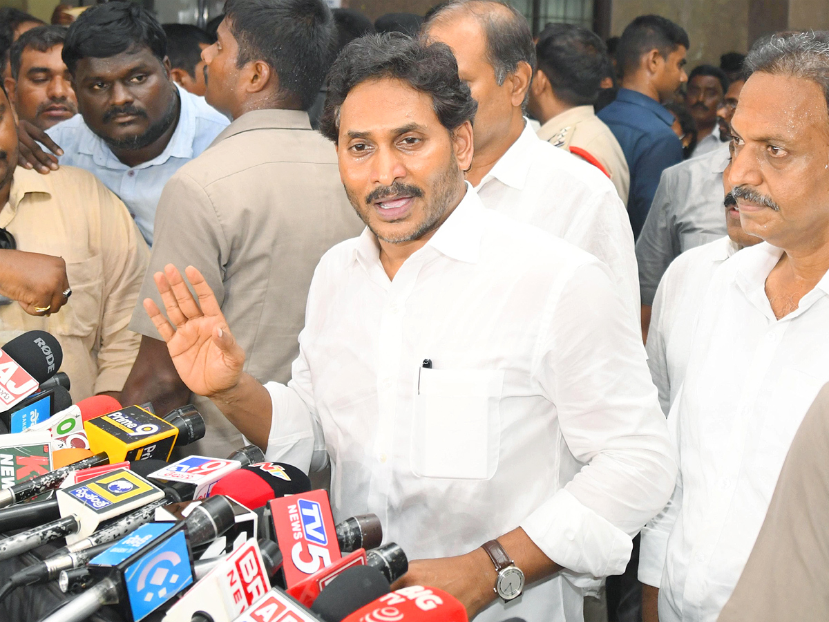 YS Jagan Mohan Reddy Pulivendula Tour Photos8