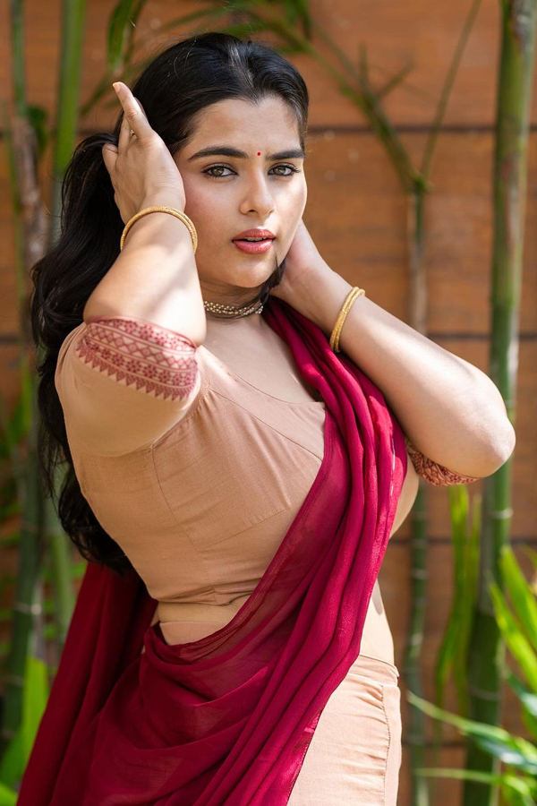 Tollywood Actress Kavya Kalyanram Stunning Photos Viral6