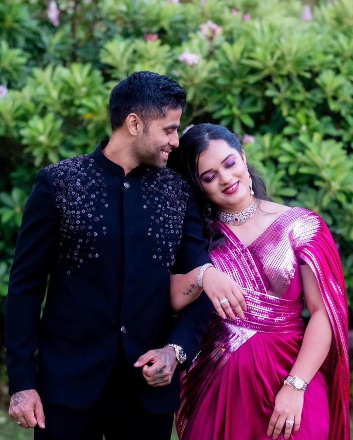 Suryakumar Yadav Devisha Shetty Wedding Anniversary Photos Goes Viral In Social Media20