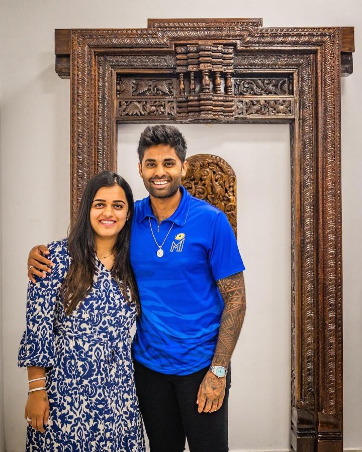 Suryakumar Yadav Devisha Shetty Wedding Anniversary Photos Goes Viral In Social Media30