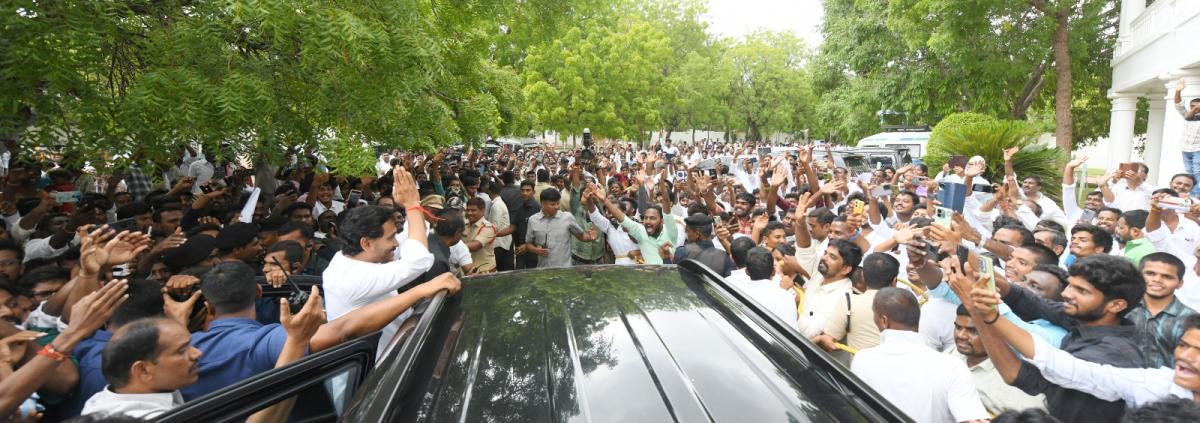 YS Jagan Mohan Reddy Meets People At Pulivendula Photos20