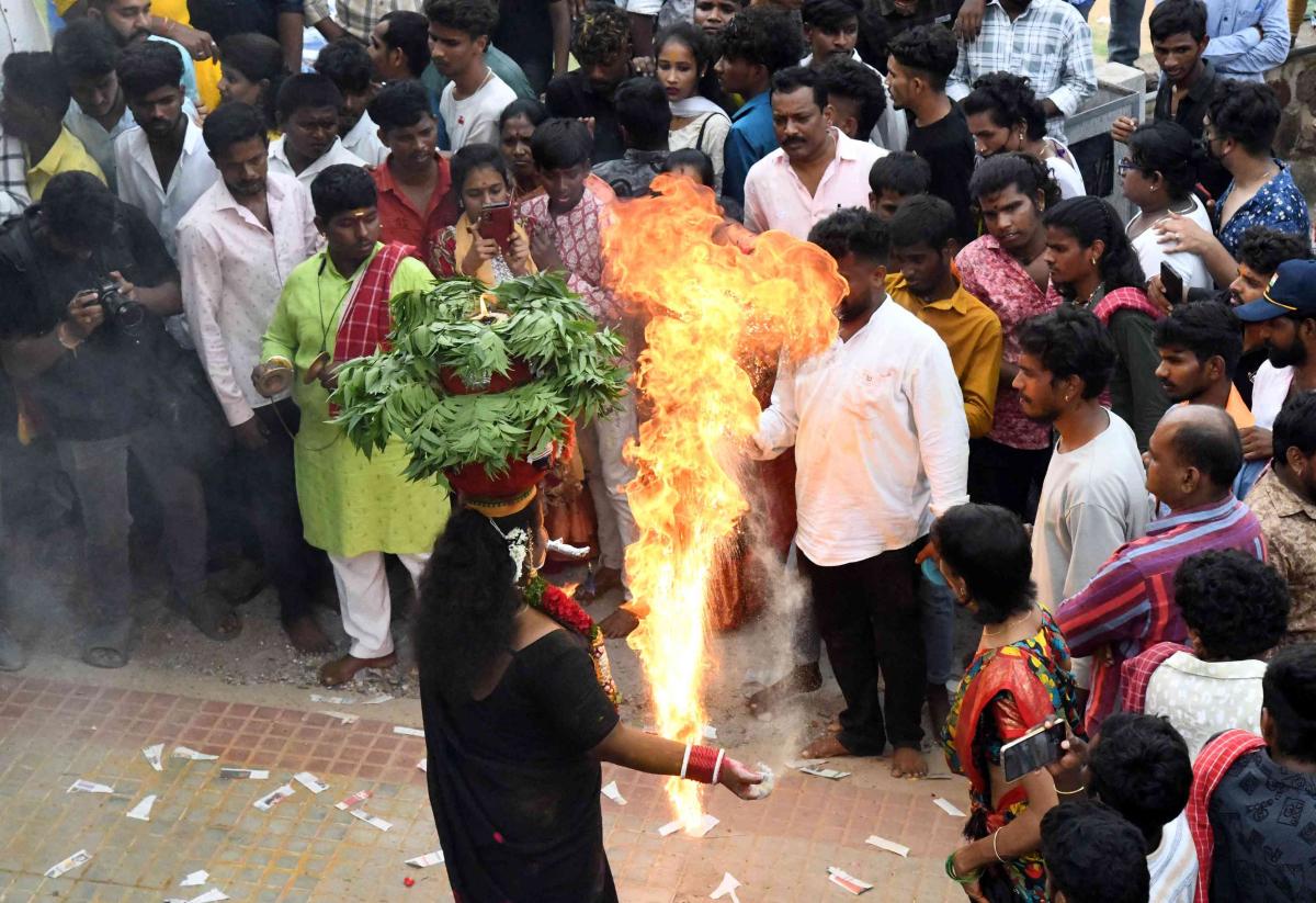 Golkonda Bonalu Celebrations 2024 Photos16