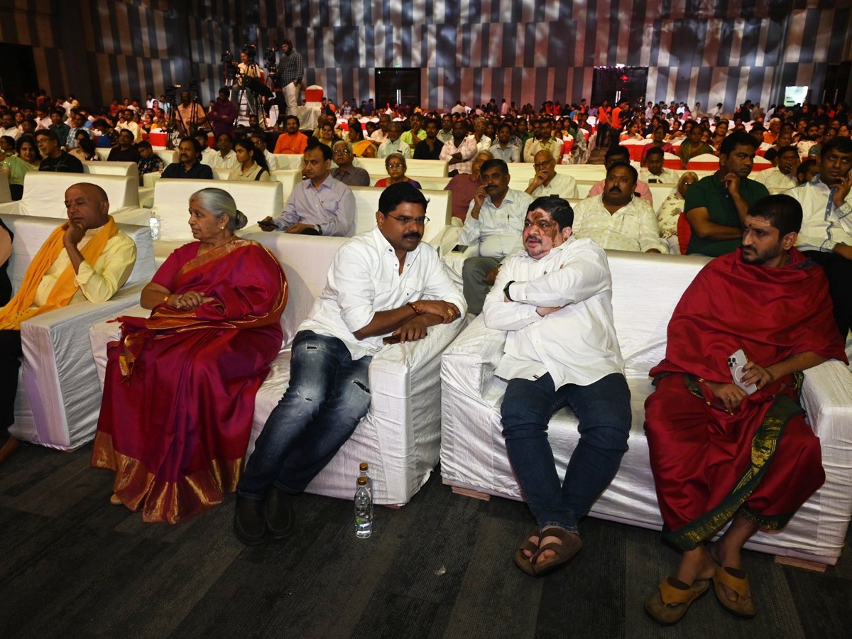 Celebrities Buzz At Kalamandir Foundation Day Celebration17