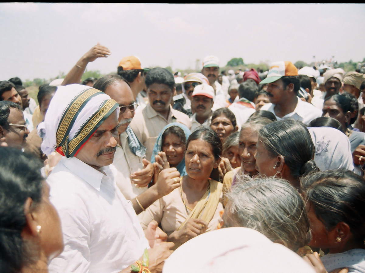 YSR 75th Birth Anniversary and Padayatra Photos7