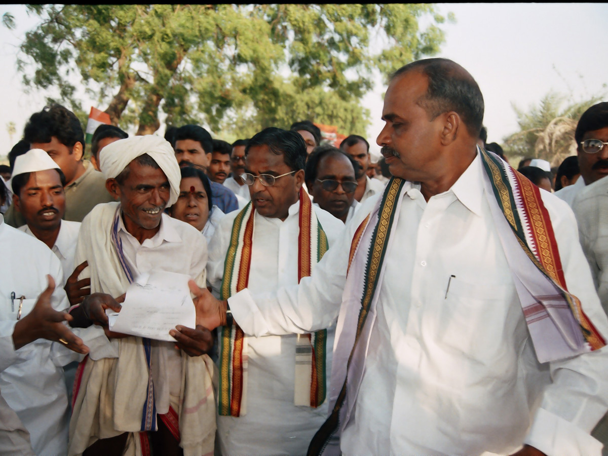 YSR 75th Birth Anniversary and Padayatra Photos22