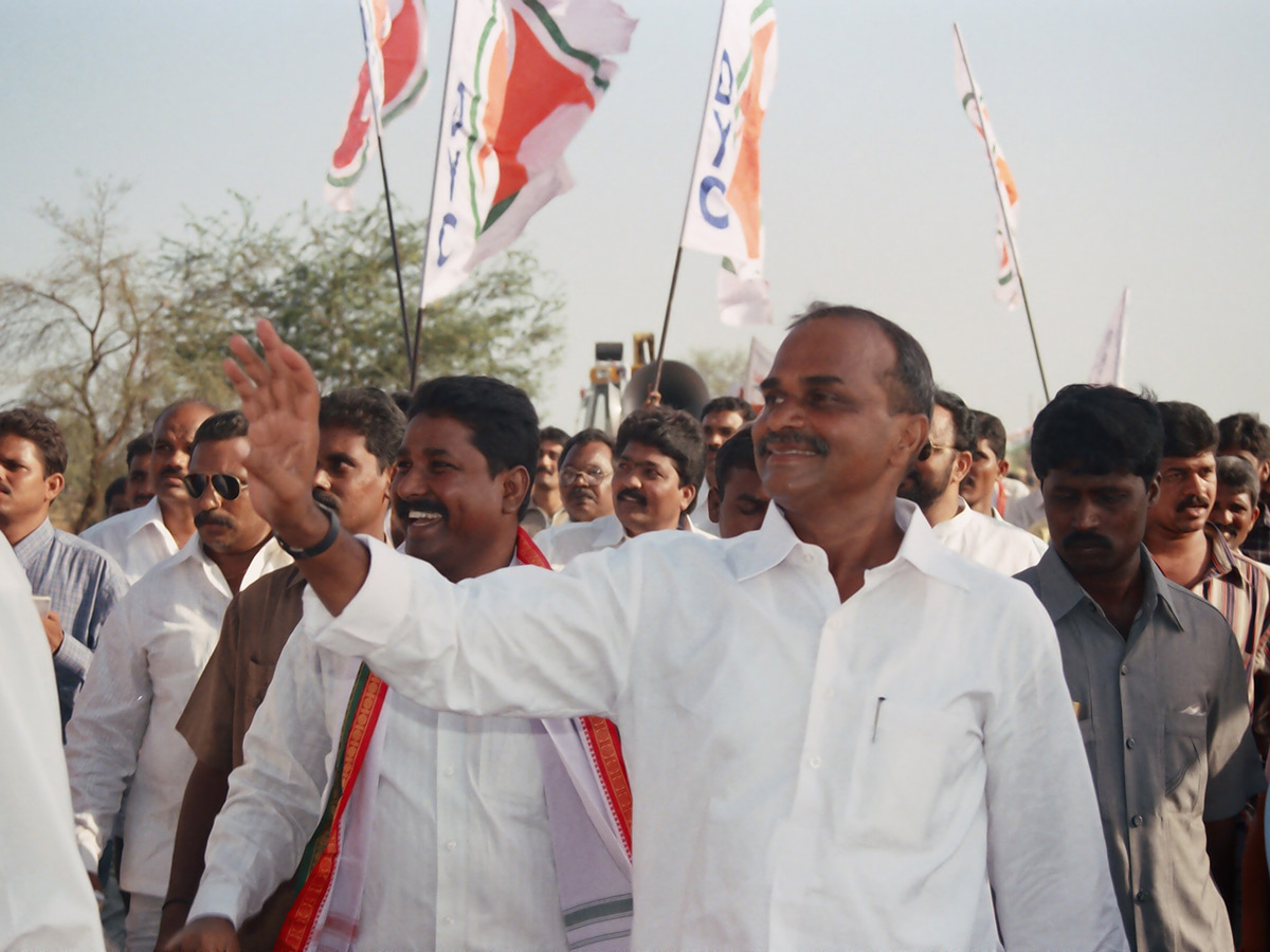 YSR 75th Birth Anniversary and Padayatra Photos26