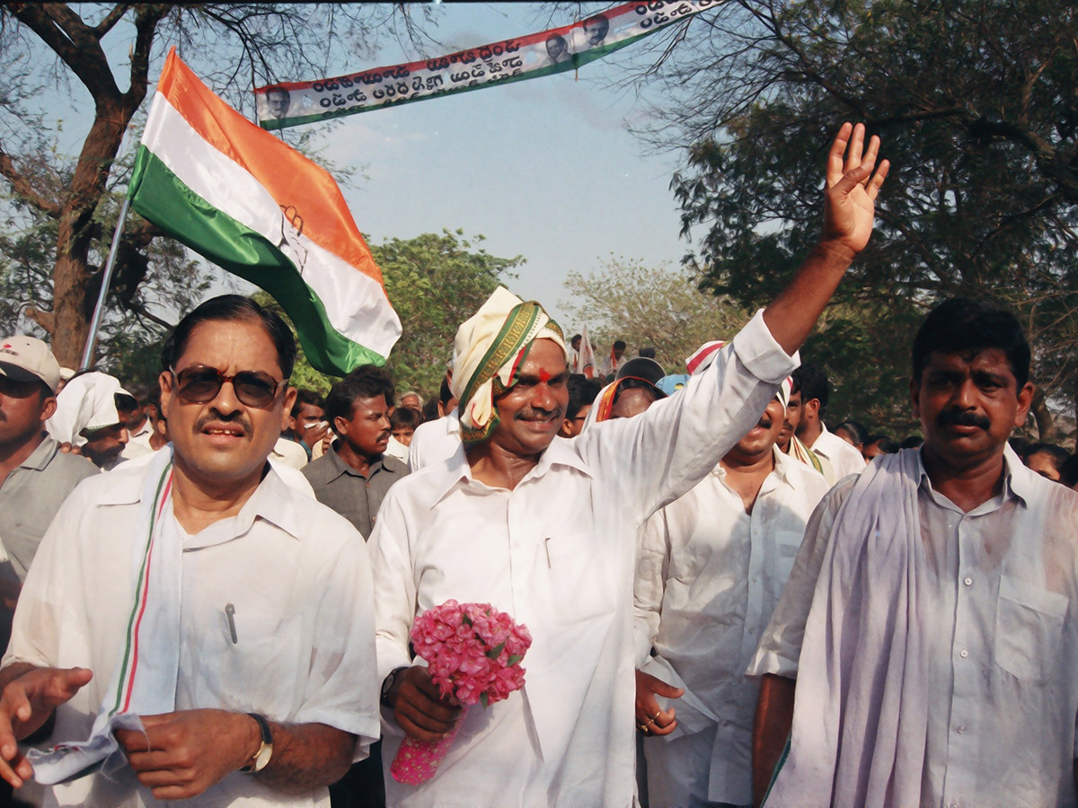 YSR 75th Birth Anniversary and Padayatra Photos34