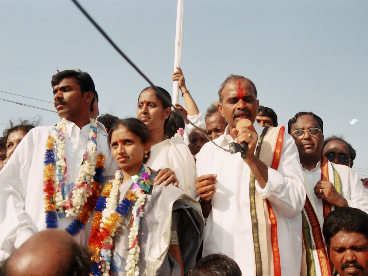 YSR 75th Birth Anniversary and Padayatra Photos37