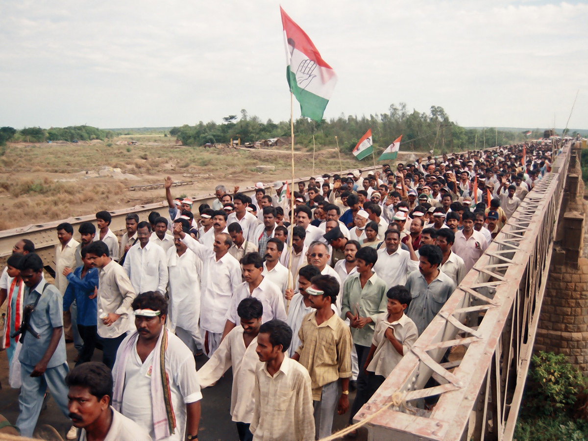 YSR 75th Birth Anniversary and Padayatra Photos48