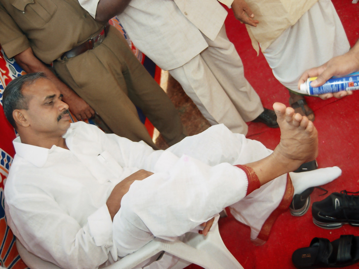 YSR 75th Birth Anniversary and Padayatra Photos51