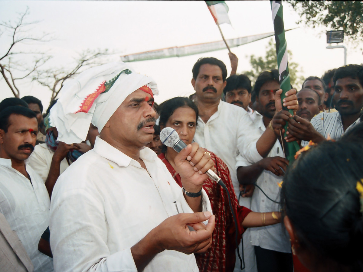 YSR 75th Birth Anniversary and Padayatra Photos53