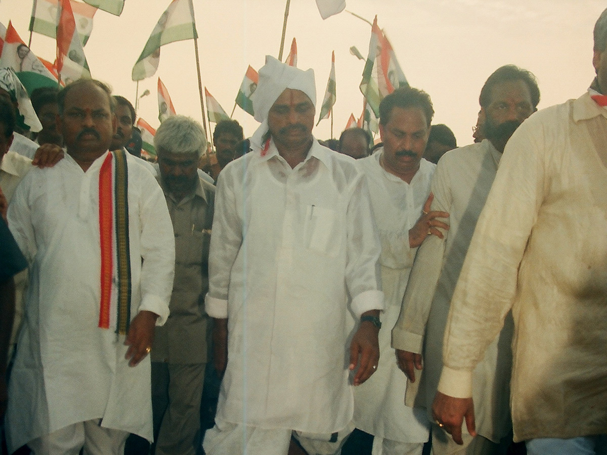 YSR 75th Birth Anniversary and Padayatra Photos72