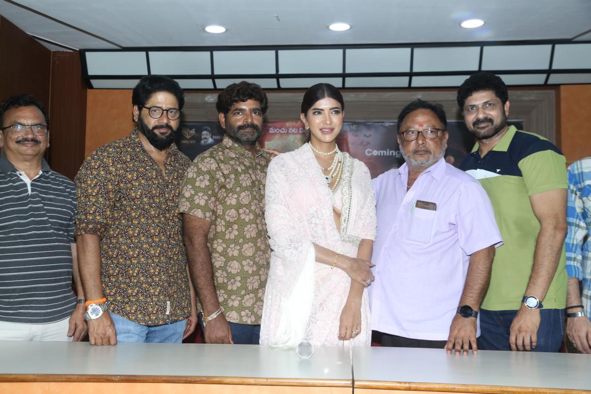 Aadiparvam Movie Trailer Launch Photos11