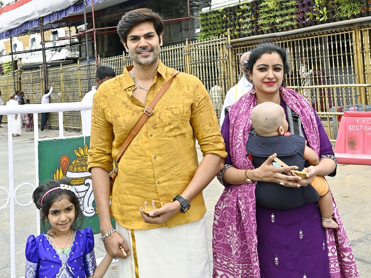 Celebrities Visit Tirumala Tirupati Temple Photos10