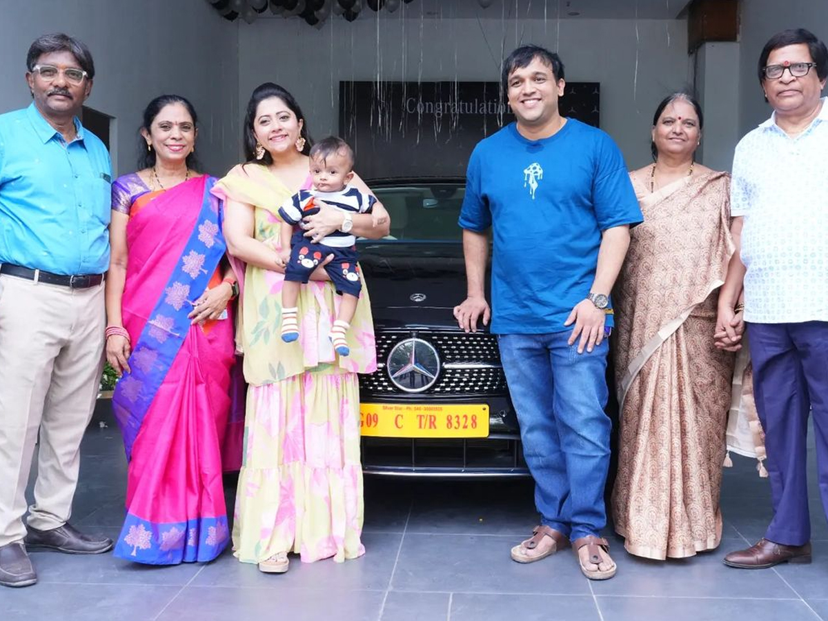 Telugu Serial Beauty Lahari Bought A Costly Car Photos Goes Viral7