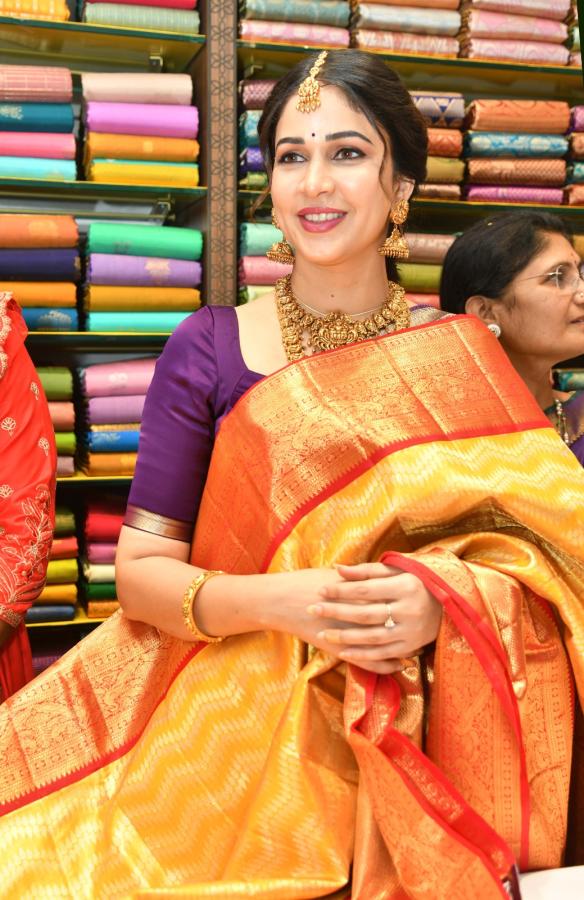 Actress Lavanya Tripathi Inaugurates Kanchipuram Narayana Silks Vastra Showroom at Kukatpally Photos12