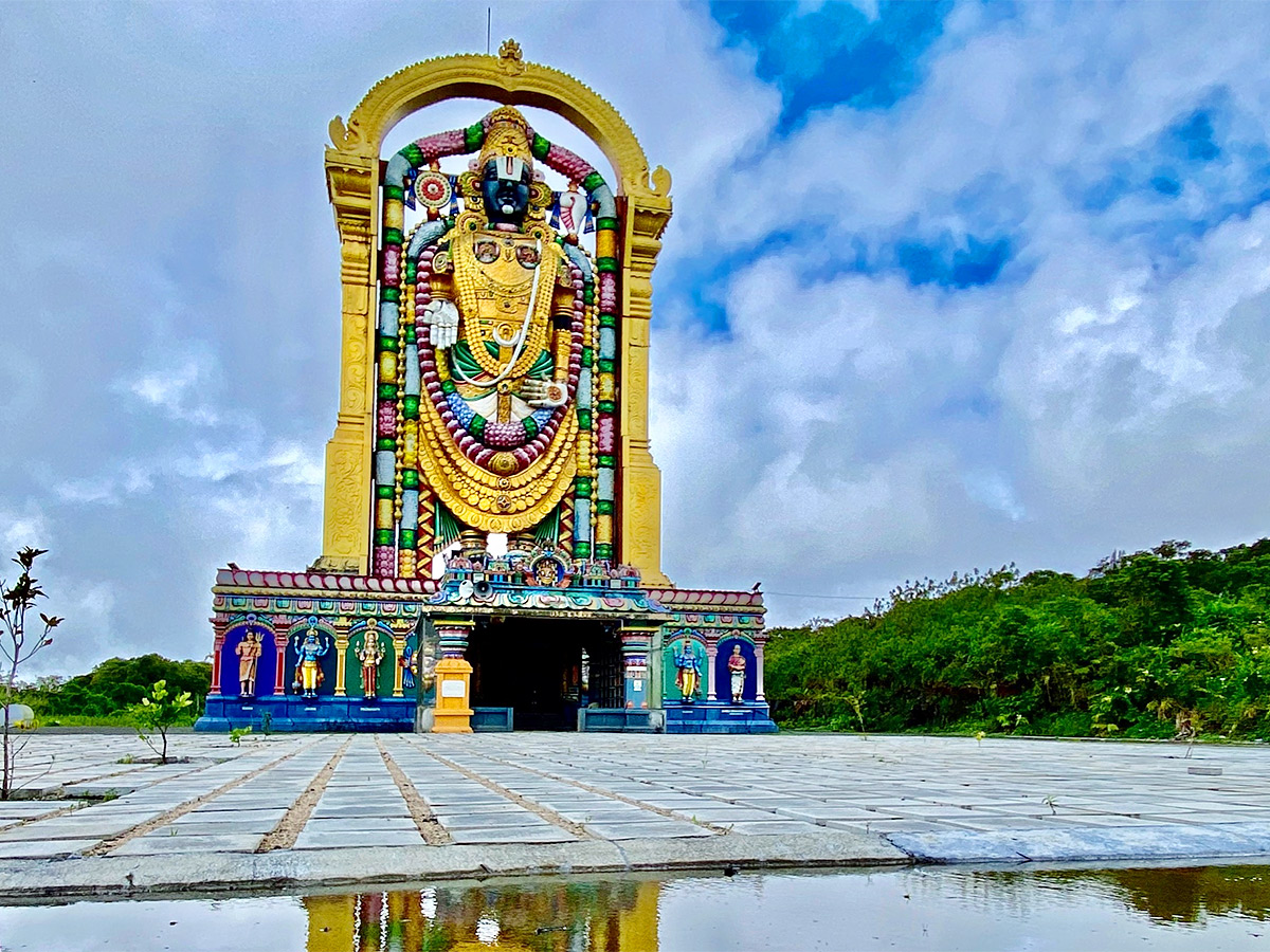 Mauritius Venkateswara Swamy Temple Photos3