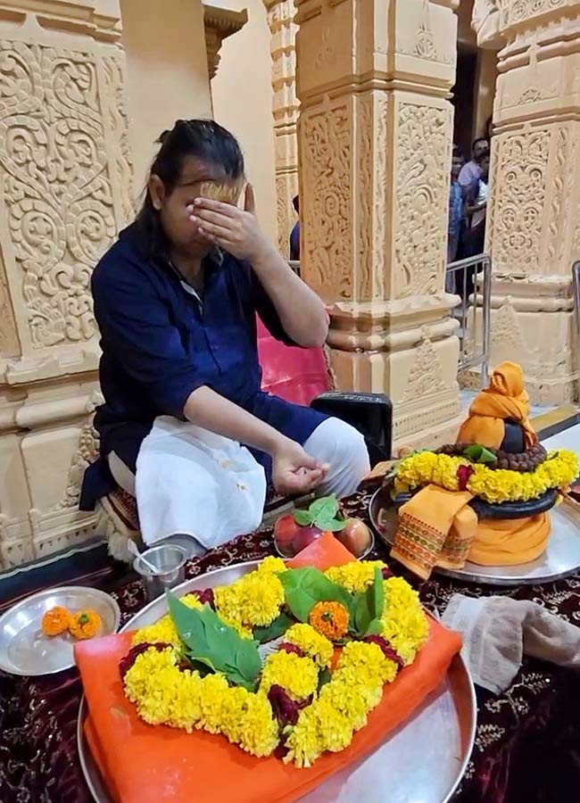 Ola CEO Bhavish Aggarwal At Somnath Temple Photos5