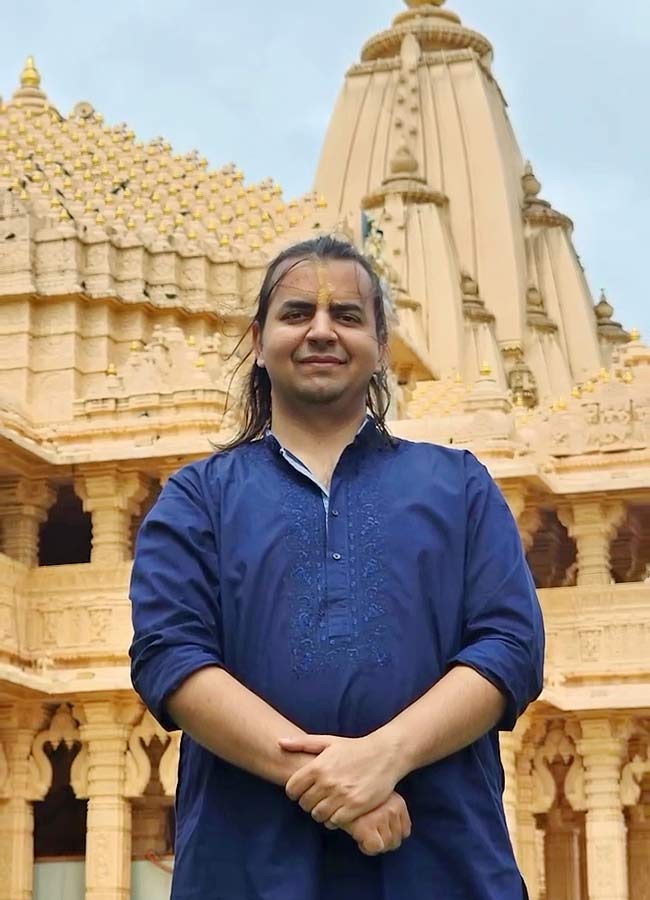 Ola CEO Bhavish Aggarwal At Somnath Temple Photos6