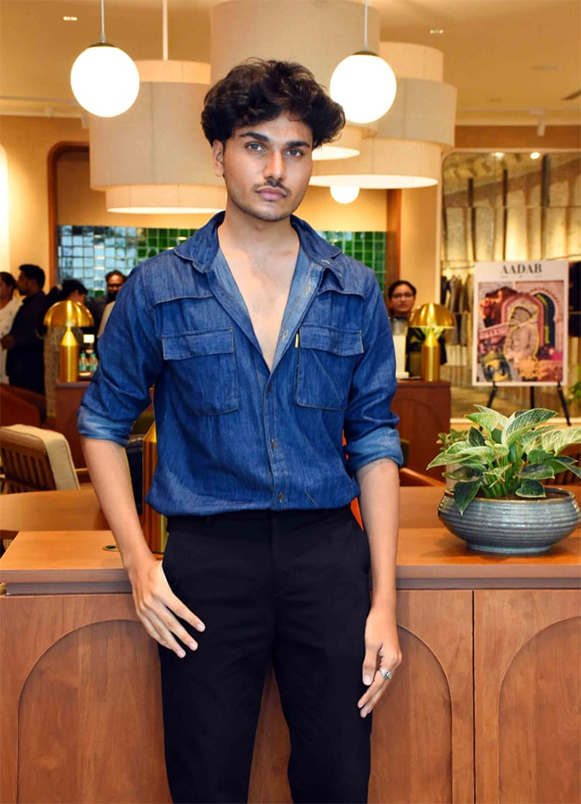 Bigg Boss fame created buzz in Bombay Shirt Company8