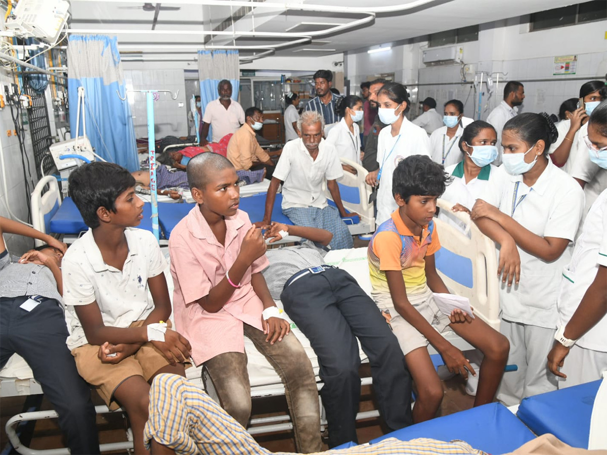 Tirupati : Food poisoning in BC hostel makes students 1