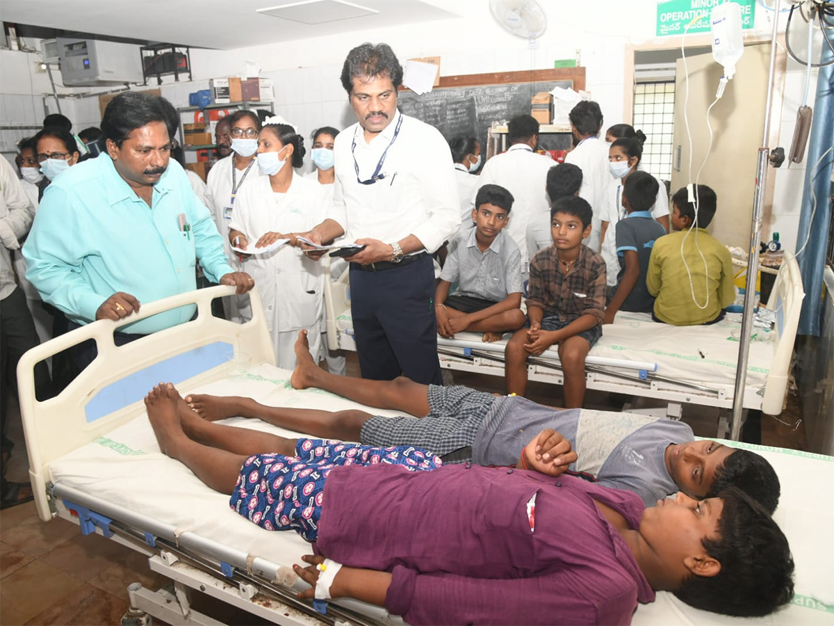 Tirupati : Food poisoning in BC hostel makes students 2