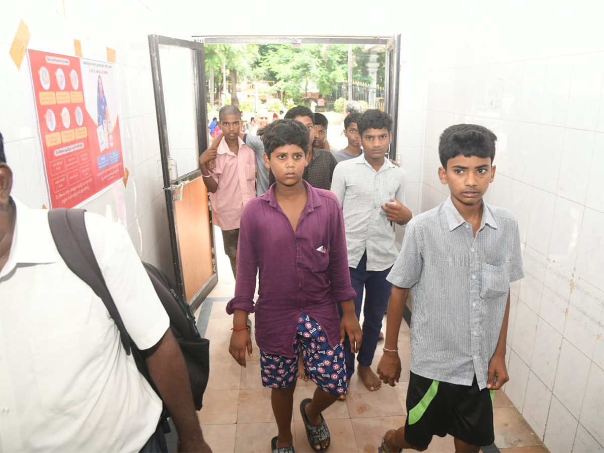 Tirupati : Food poisoning in BC hostel makes students 7