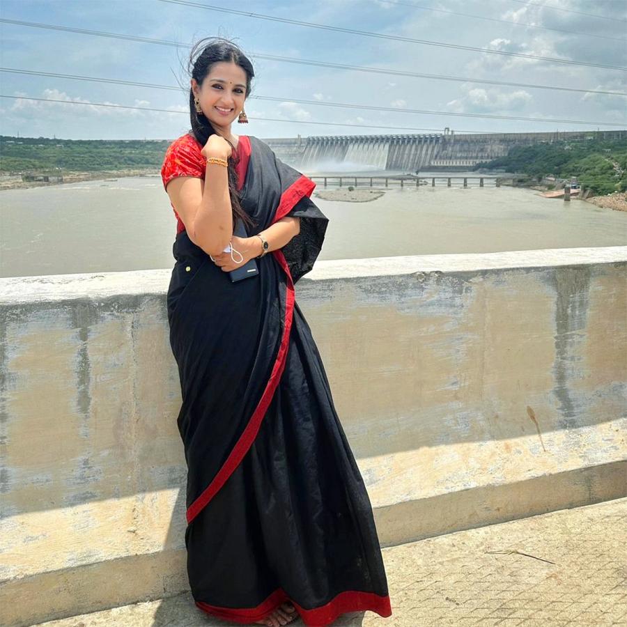 actress laya visit nagarjuna sagar dam4