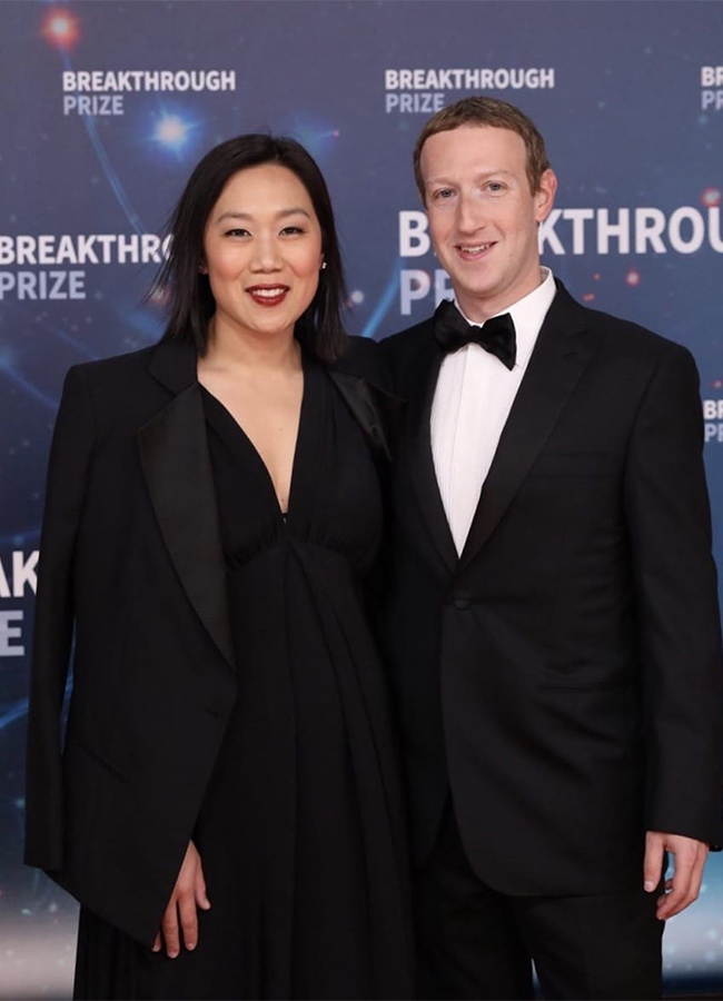 Mark Zuckerberg Unique Gift To Wife Priscilla Chan13