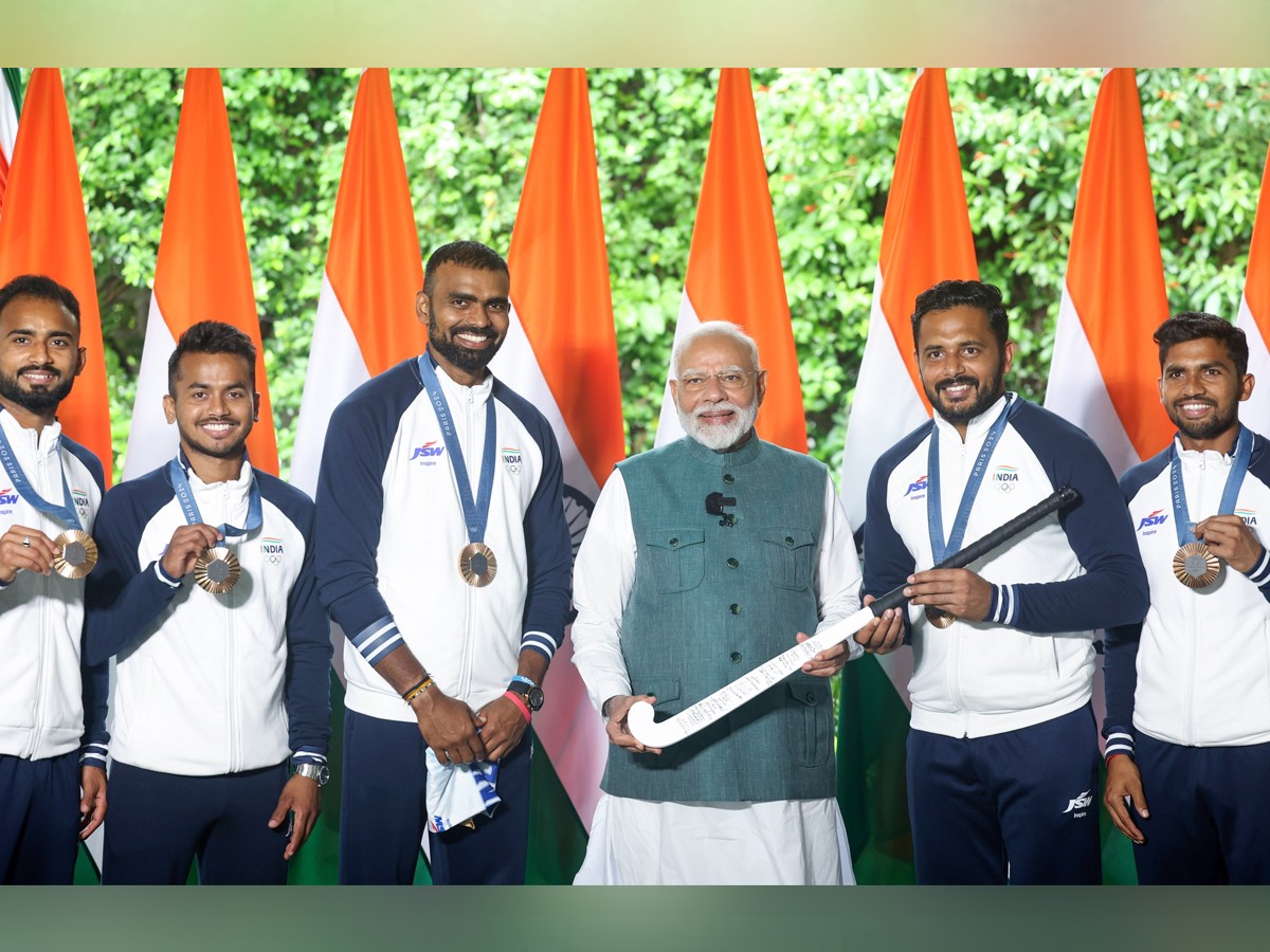 Paris Olympics 2024 Players Meet President Droupadi Murmu After Return20