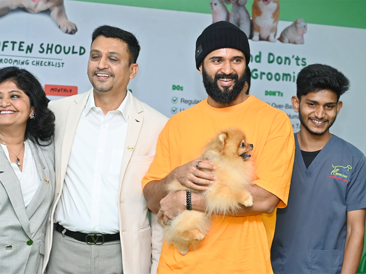 Vijay Devarakonda and Anand At Seven Oaks Pet Hospital Photos8