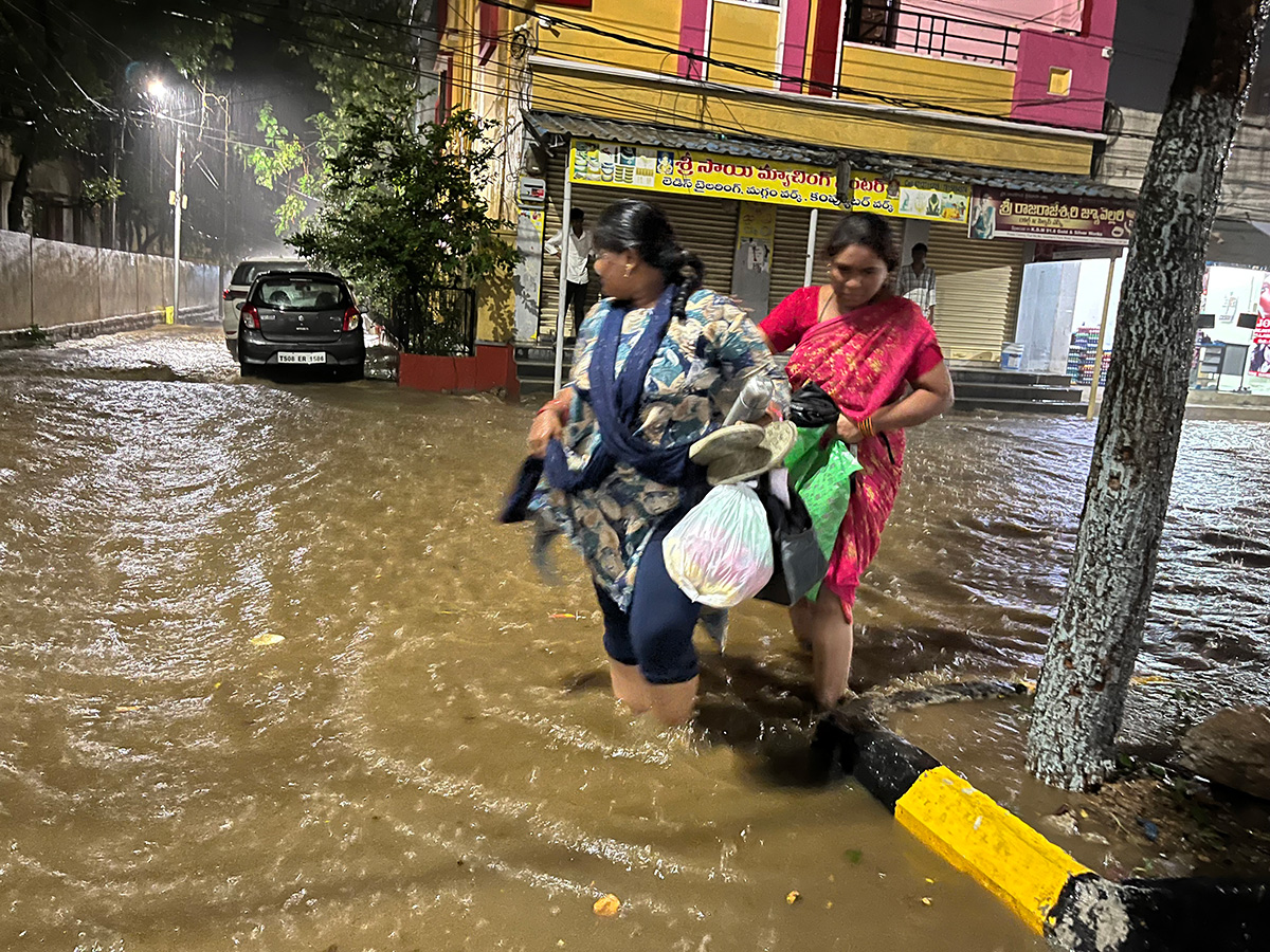 heavy rain in hyderabad 2024 photos12