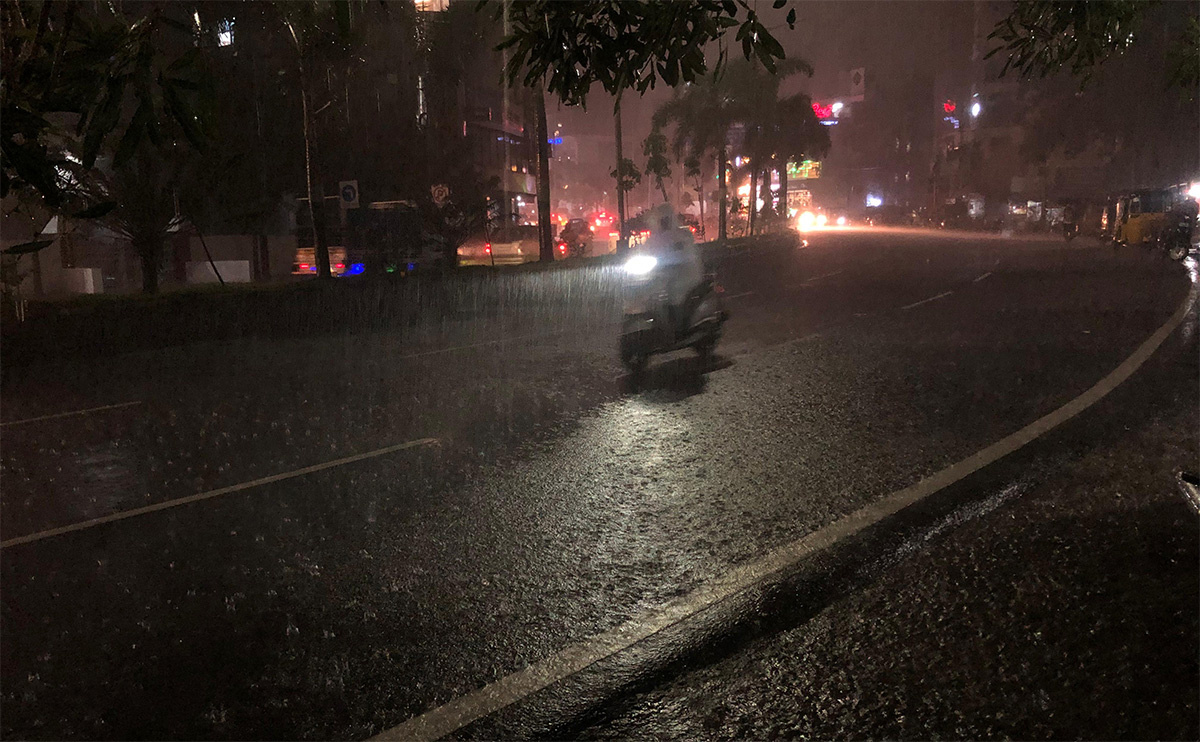 heavy rain in hyderabad 2024 photos14