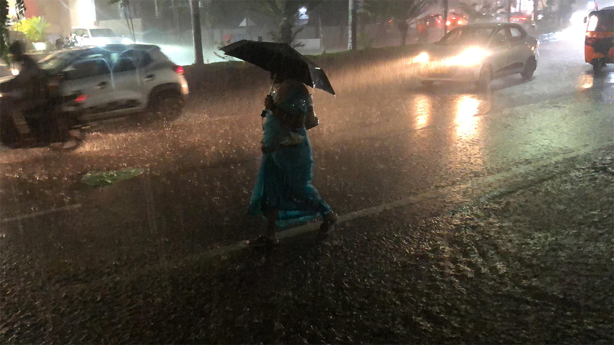 heavy rain in hyderabad 2024 photos25