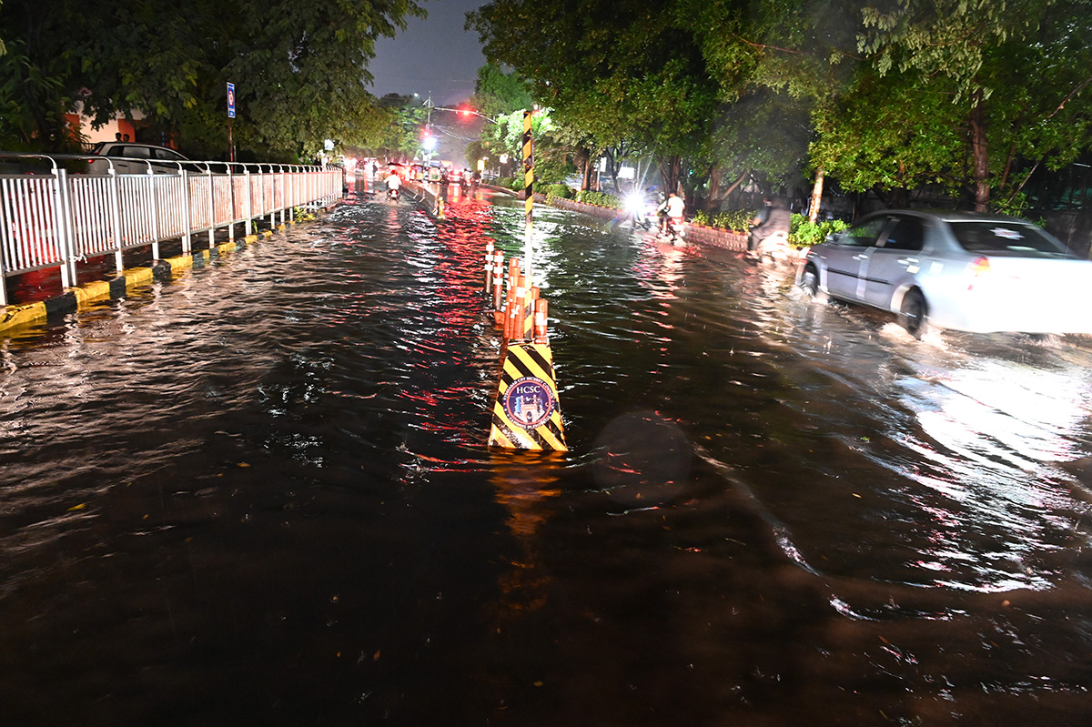 heavy rain in hyderabad 2024 photos6