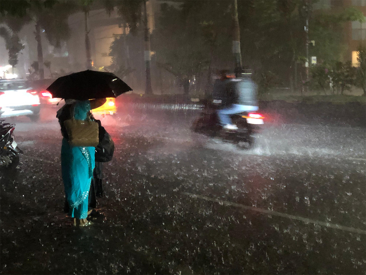 heavy rain in hyderabad 2024 photos8