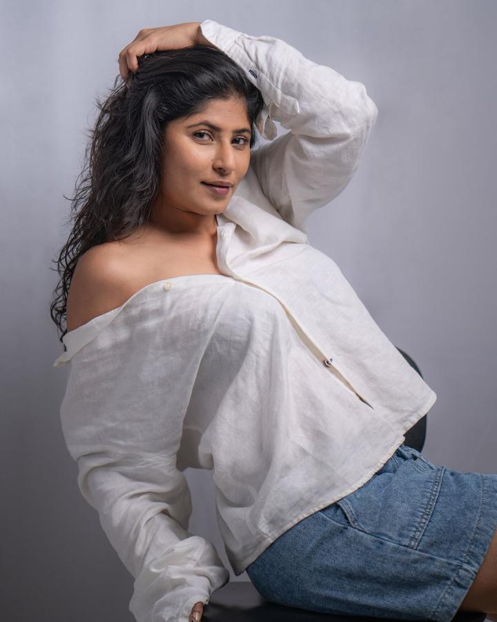 Bigg Boss Neha Chowdary Latest Photos Goes Viral2