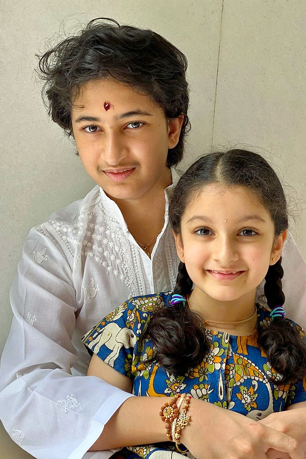 Celebrities share heartwarming Raksha Bandhan posts about siblings Photos4