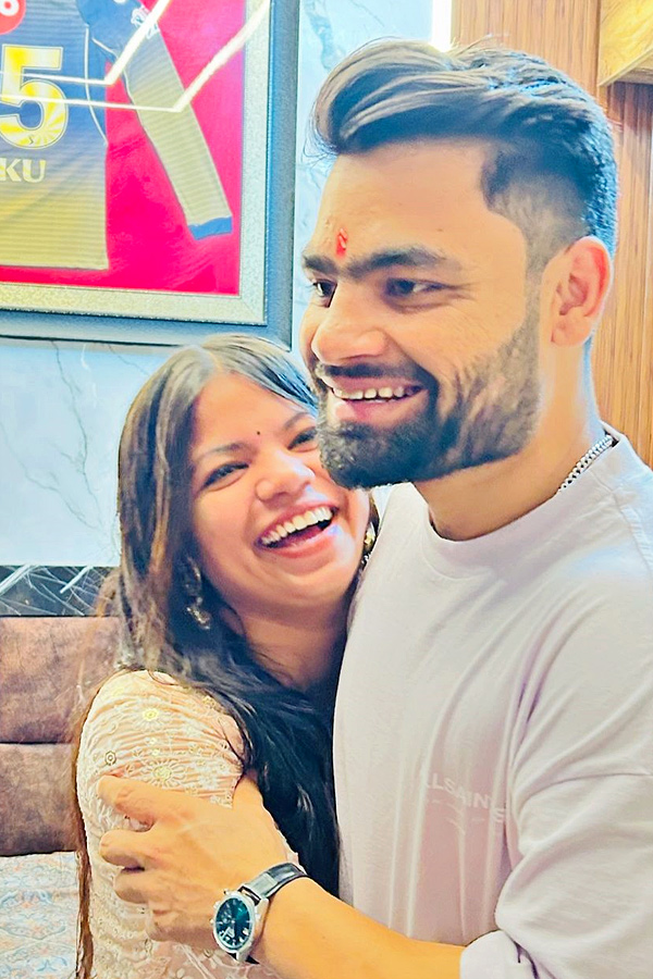 Team India Cricketers share heartwarming Raksha Bandhan posts about siblings Photos6